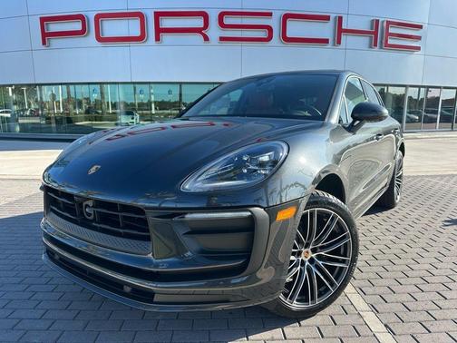 2026 Porsche Macan Base