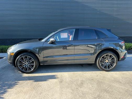 2026 Porsche Macan Base