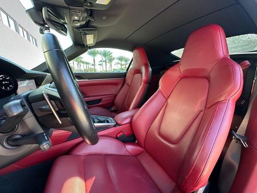 2020 Porsche 911 Carrera 4S