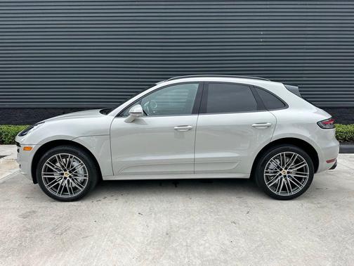 2021 Porsche Macan Turbo