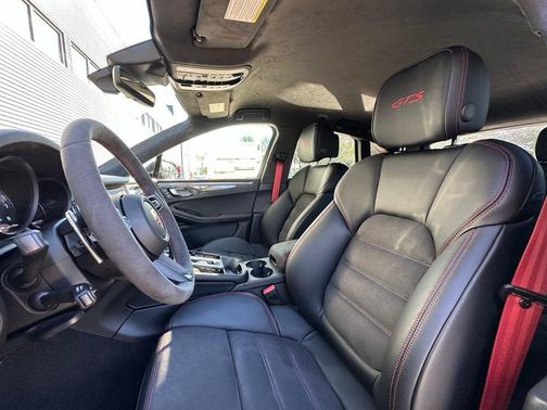 2026 Porsche Macan GTS