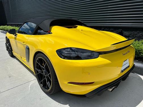 2024 Porsche 718 Spyder RS