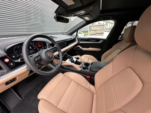 2026 Porsche Cayenne AWD