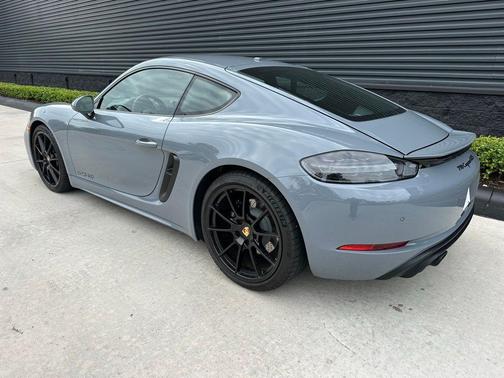 2025 Porsche 718 Cayman GTS 4.0