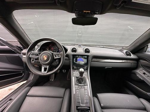 2025 Porsche 718 Cayman GTS 4.0