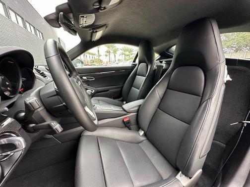 2025 Porsche 718 Cayman GTS 4.0