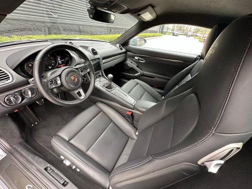 2025 Porsche 718 Cayman GTS 4.0