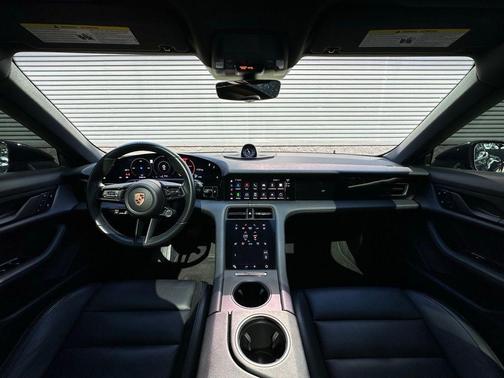 2022 Porsche Taycan Base