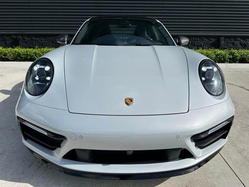 2024 Porsche 911 Carrera