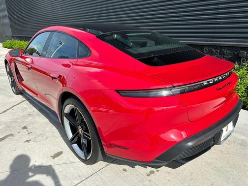 2021 Porsche Taycan Turbo S