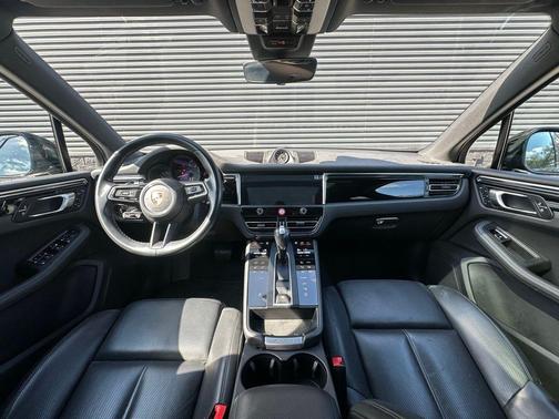 2023 Porsche Macan 