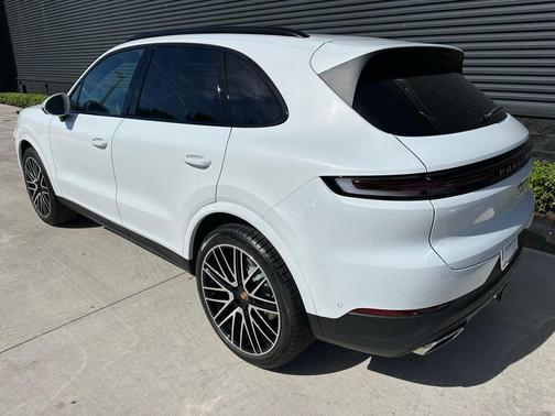 2026 Porsche Cayenne Base