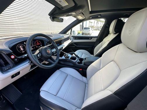 2026 Porsche Cayenne Base