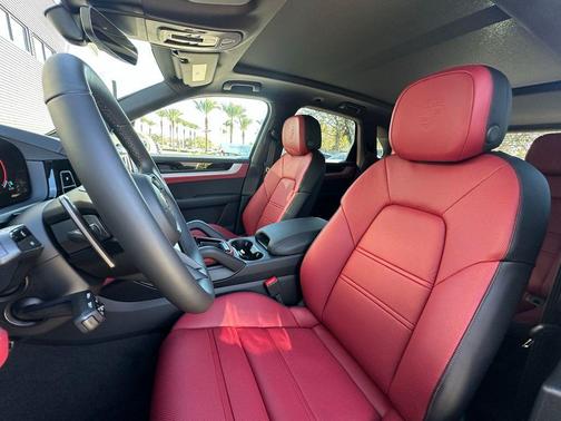 2026 Porsche Cayenne Base