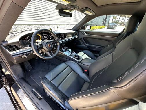2023 Porsche 911 Carrera S