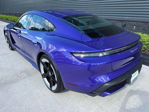 2025 Porsche Taycan 4S