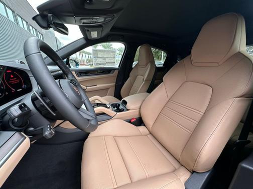 Montego Blue Metallic 2026 Porsche Cayenne S