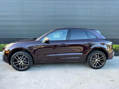 2026 Porsche Macan Base