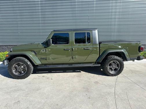 2022 Jeep Gladiator Sport