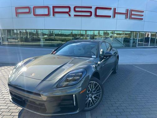 2025 Porsche Panamera E-Hybrid 4S