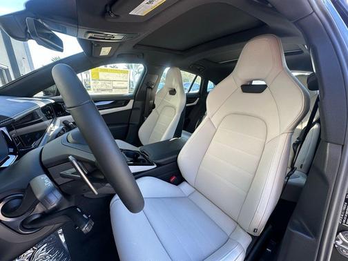 2025 Porsche Panamera E-Hybrid 4S