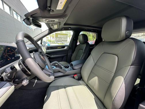 Chalk 2026 Porsche Cayenne AWD