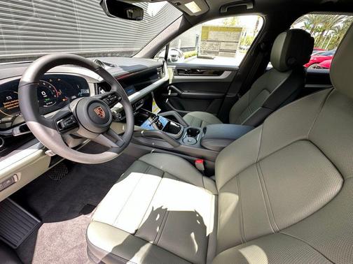 Chalk 2026 Porsche Cayenne AWD