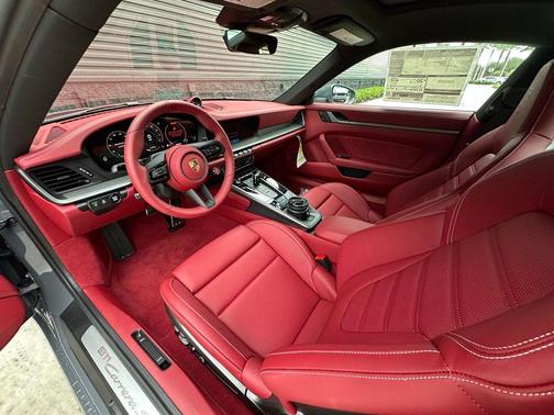 2025 Porsche 911 Carrera S