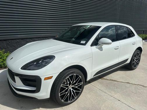 2025 Porsche Macan