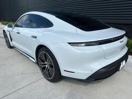 2023 Porsche Taycan Base