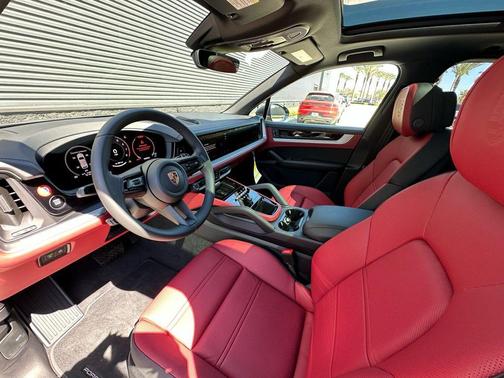 2026 Porsche Cayenne Base