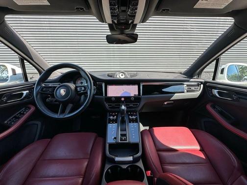 White 2023 Porsche Macan S