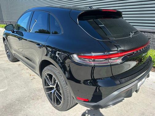 2025 Porsche Macan