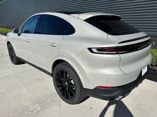 2026 Porsche Cayenne AWD