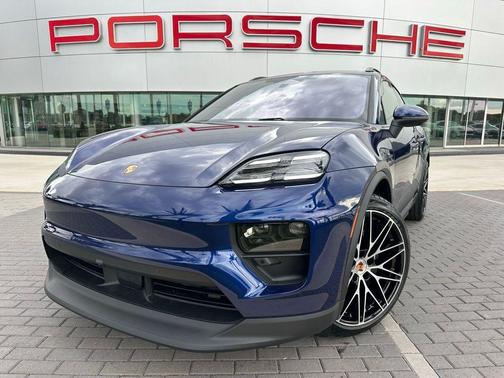 2026 Porsche Macan Base