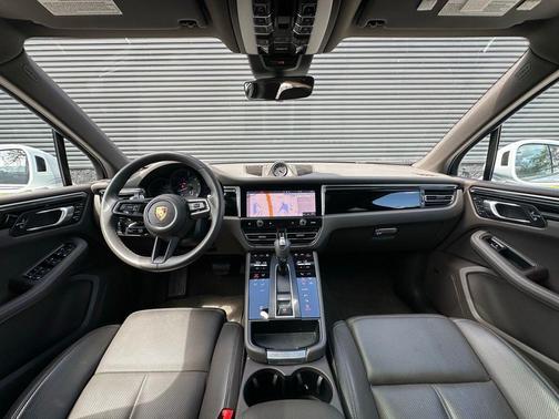 2023 Porsche Macan 