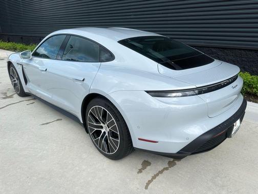 2025 Porsche Taycan Base