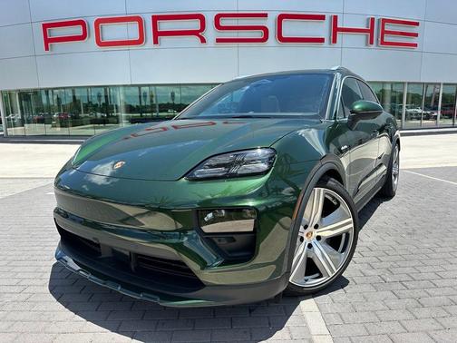 Green Metallic 2025 Porsche Macan 4S