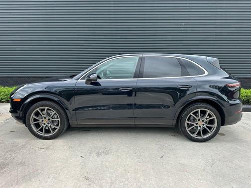 2023 Porsche Cayenne