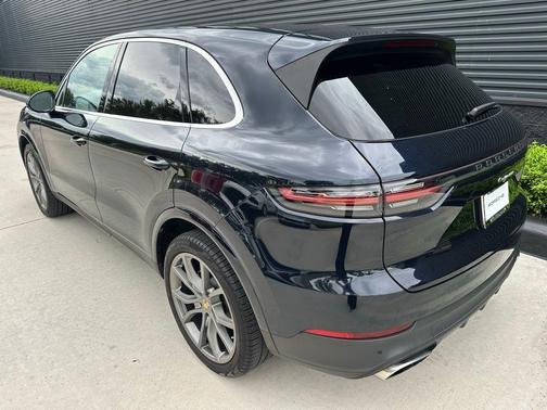 2023 Porsche Cayenne