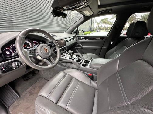 2023 Porsche Cayenne