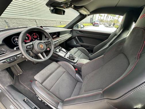 2026 Porsche 911 Carrera GTS