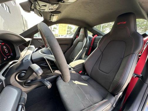 2025 Porsche 911 Carrera GTS