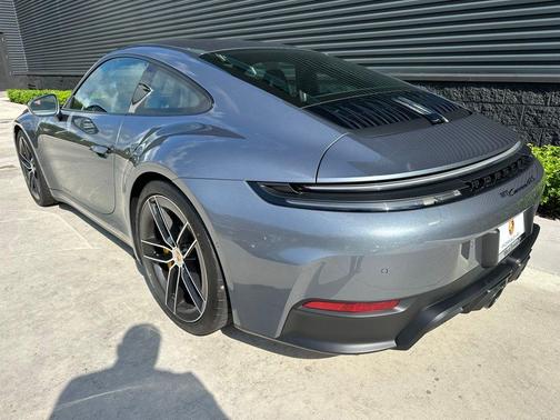 2025 Porsche 911 Carrera GTS