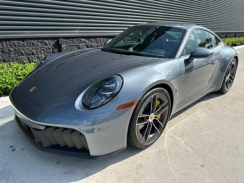 2025 Porsche 911 Carrera GTS