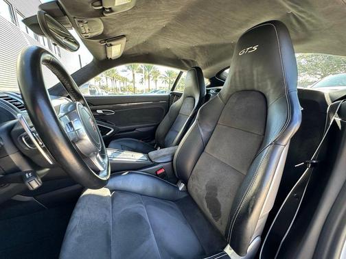 2015 Porsche Cayman GTS