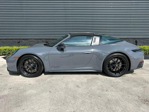 2026 Porsche 911 Targa 4 GTS