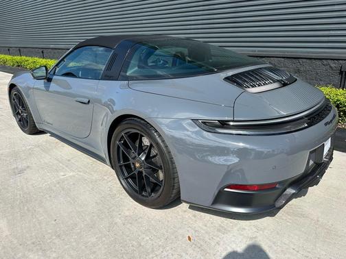 2026 Porsche 911 Targa 4 GTS