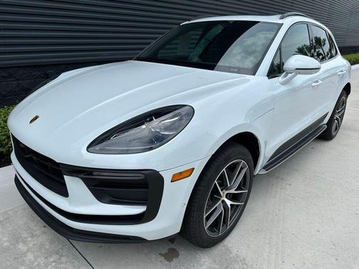 2025 Porsche Macan T