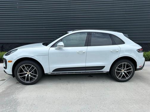 2025 Porsche Macan T